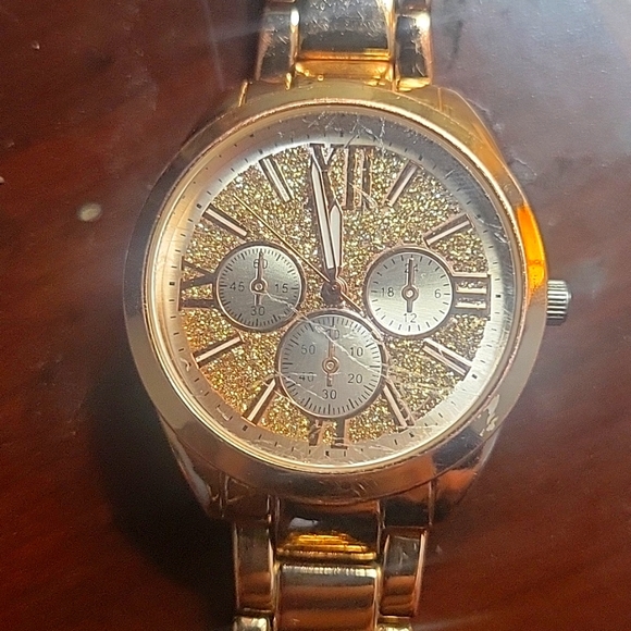 Accutime rose gold women's watch - Picture 3 of 5